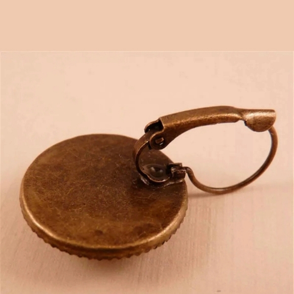 New OM Symbol Glass Cabochon Brass 18MM Earrings. - Picture 2 of 2